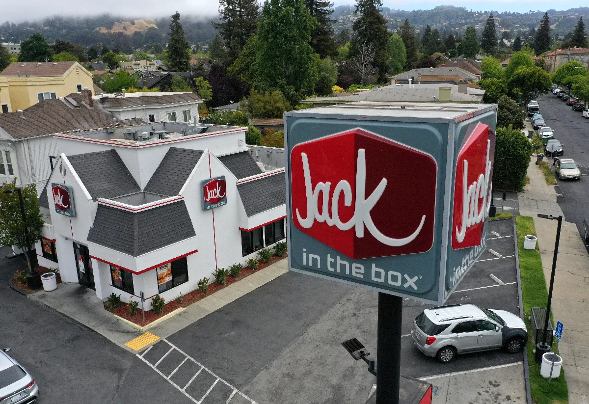 An image of a Jack in the Box restaurant.