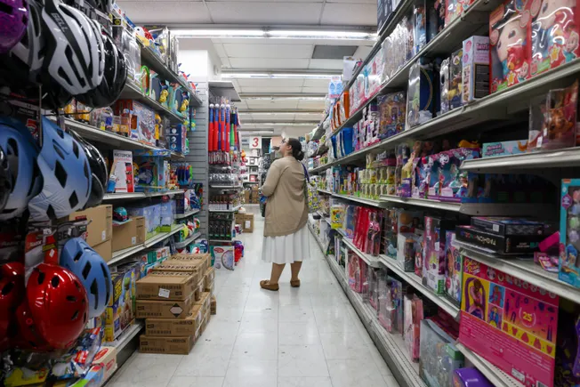 Flat retail sales confirm slump in consumer sentiment