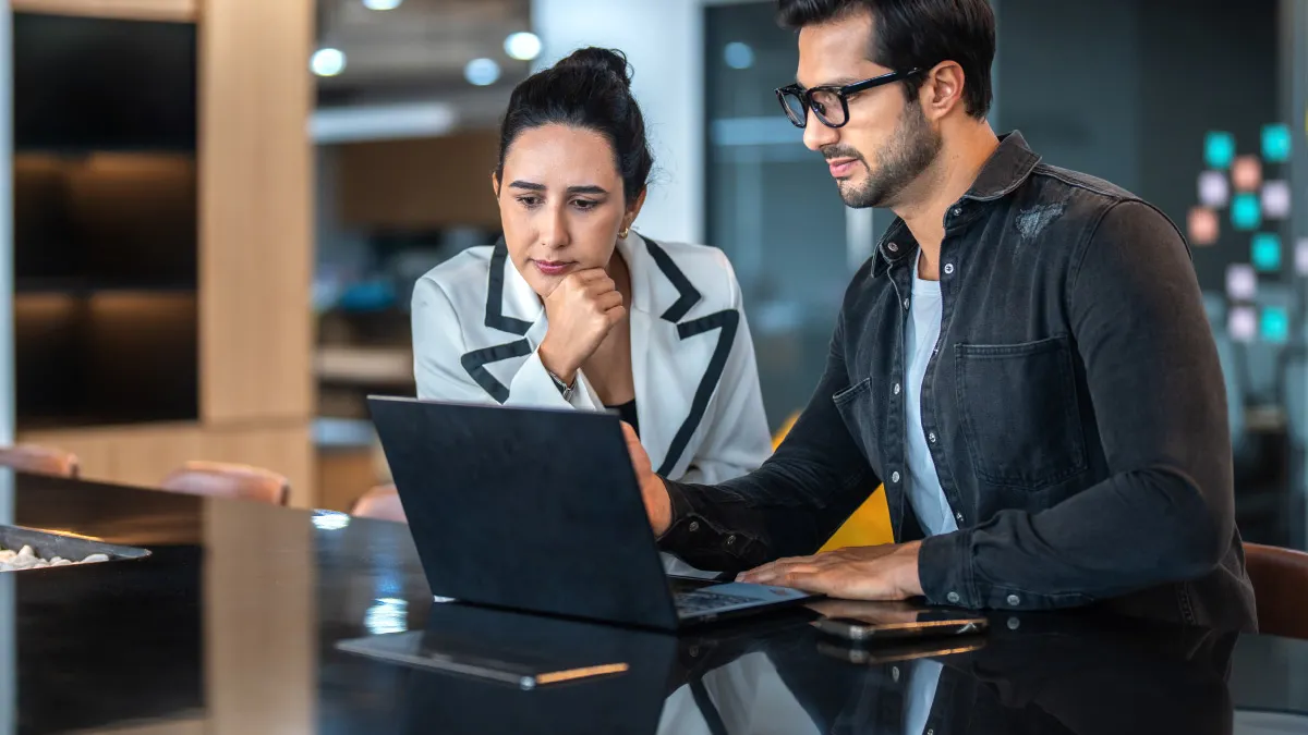 audit-automation-survey-people-working-computer-insight