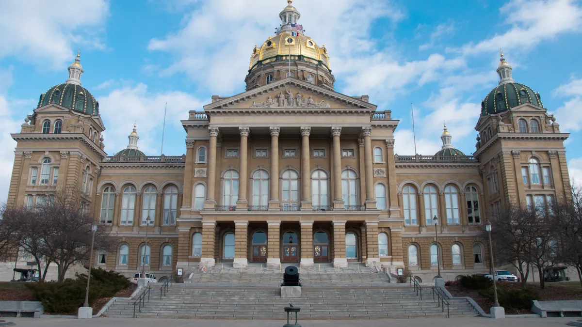 Iowa state capitol building