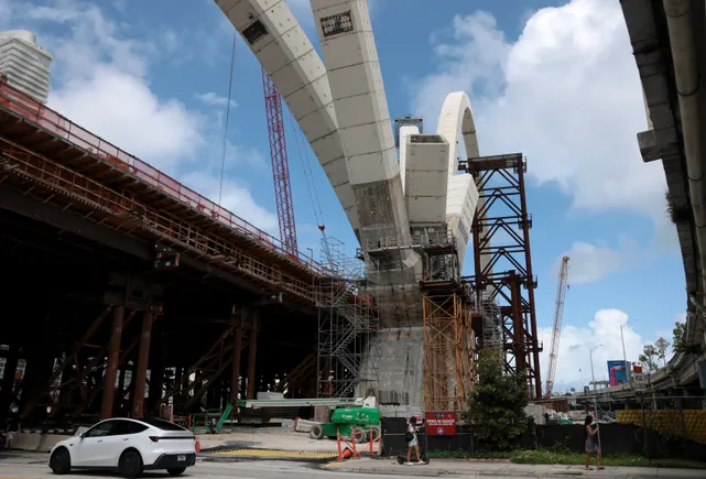 Federal Funding Extension Offers Short-Term Relief for Infrastructure Contractors