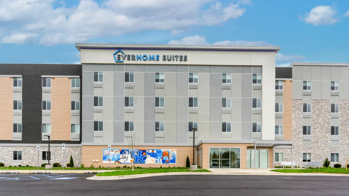 Choice Hotels' Everhome Suites Lexington North has opened.