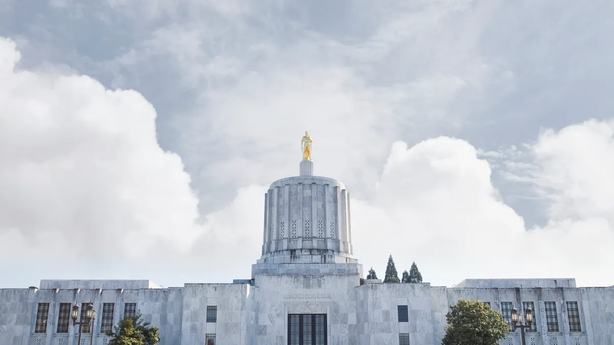 The facade of the Oregon Capitol Building.