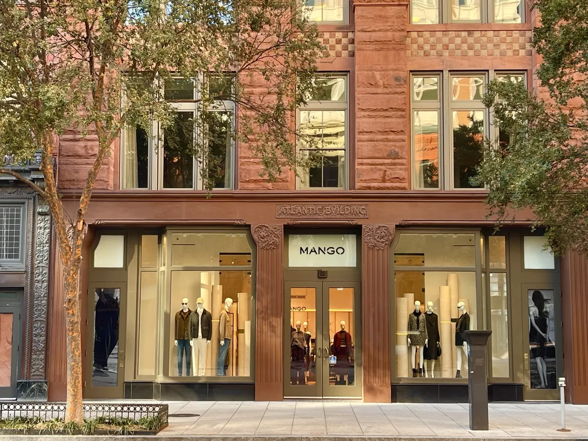 Mango storefront in Washington, D.C.