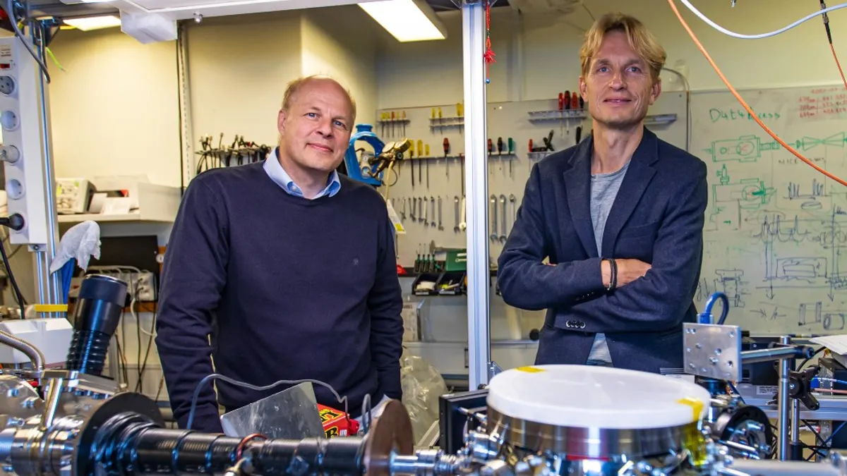 A photograph of Jan W. Thomsen and Peter Krogstrup Jeppesen, from the University of Copenhagen.