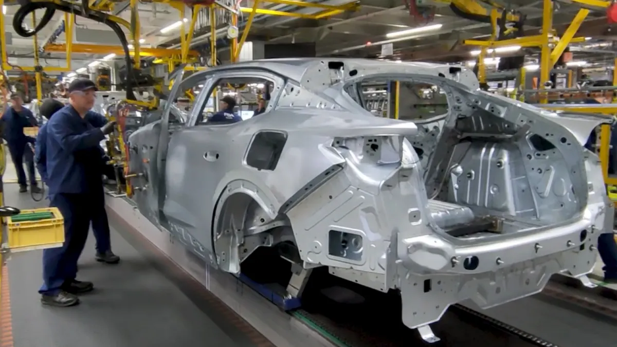 Peugeot 408 Production Mulhouse France