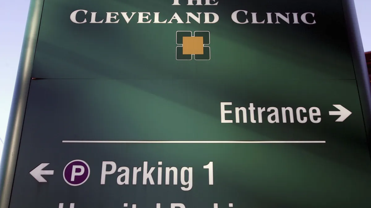 Outside of Cleveland Clinic