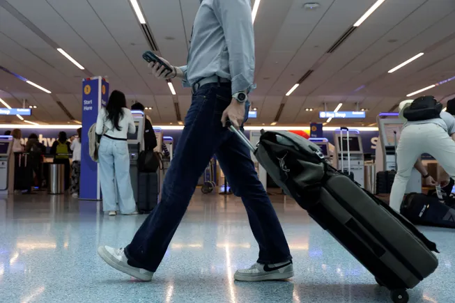 Southwest flight attendant sues for failure to accommodate pet allergies