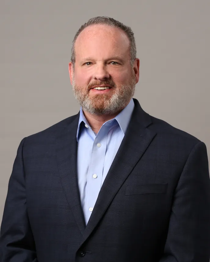 head shot of Mark Carter