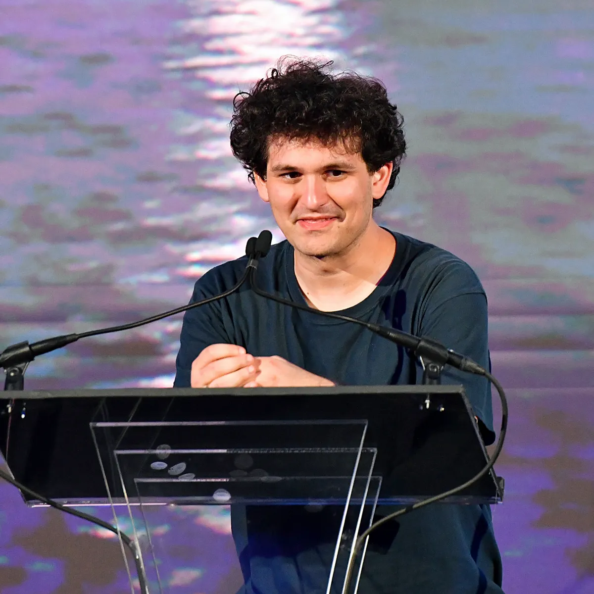 Crypto firm Voyager accuses FTX of tanking bankruptcy process | Banking Dive