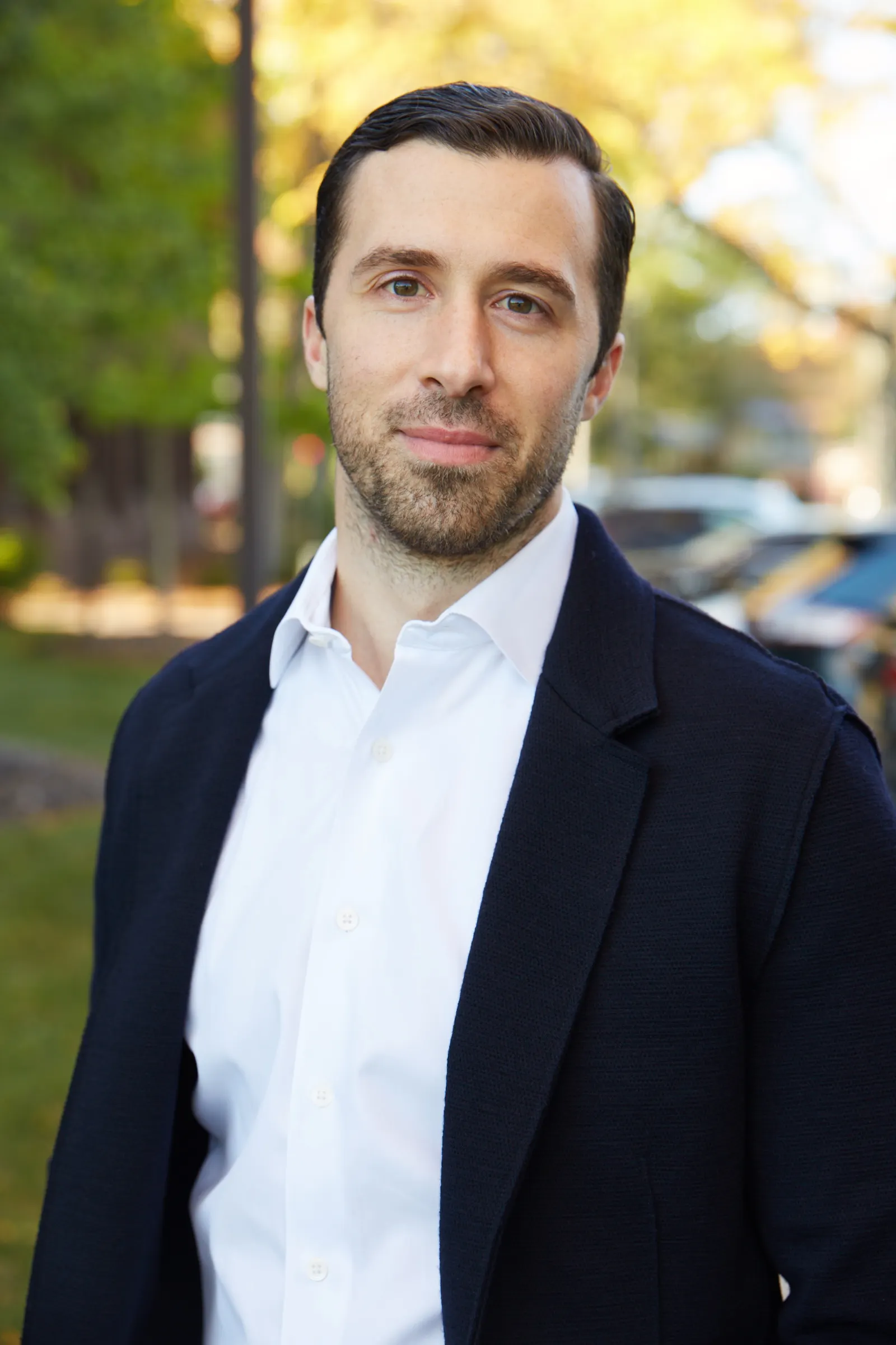 Headshot of Justin Golden, CEO of Stephen Gould