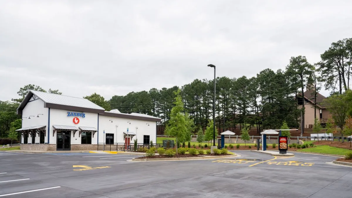 An image of a to-go-only Zaxby's