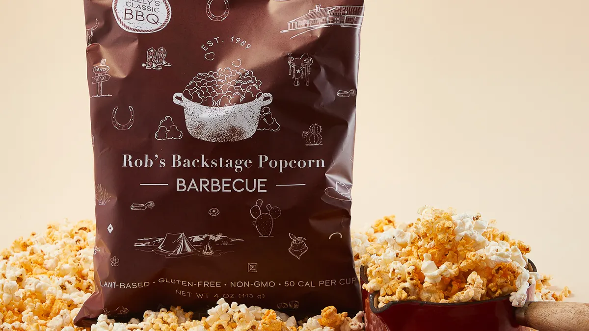 rob's backstage popcorn jonas brothers kelly clarkson bbq