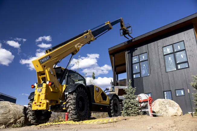 Caterpillar and Ultium Cells Announce Major Facility Investments