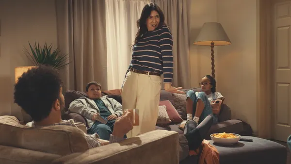 Kayak's Momfluencer key visual