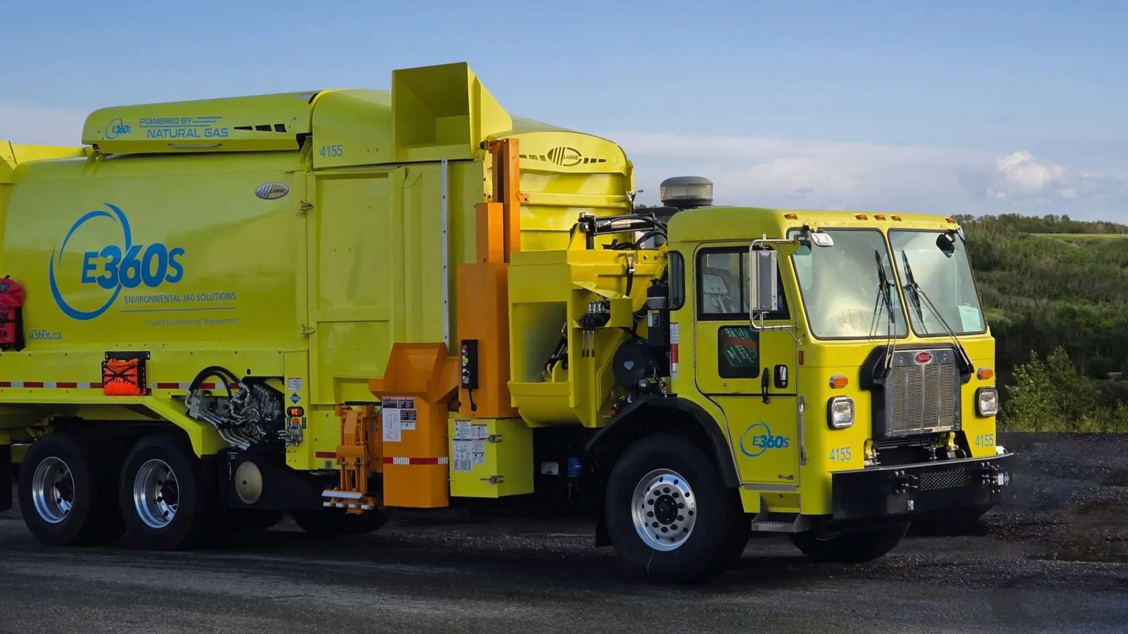 E360s develops 4-compartment truck for flexible plastic collection