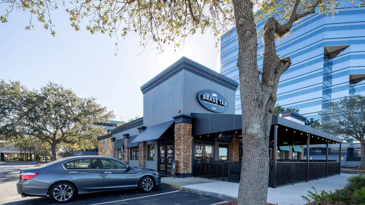 An exterior image of The Brass Tap restaurant