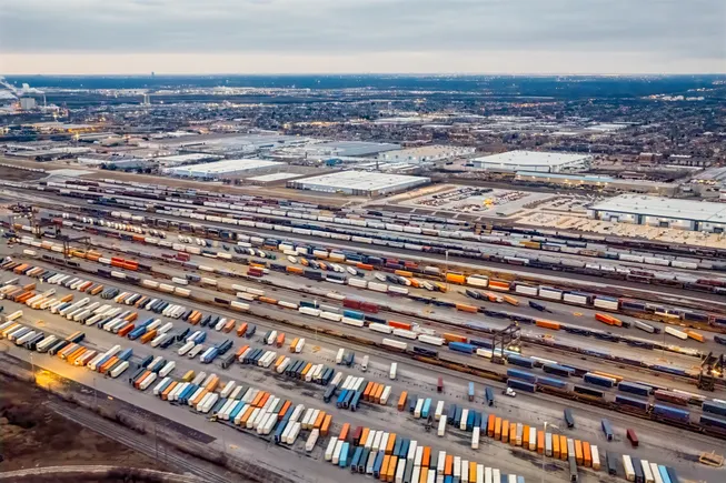 Chicagoland trucking firm files for bankruptcy following railroad suit