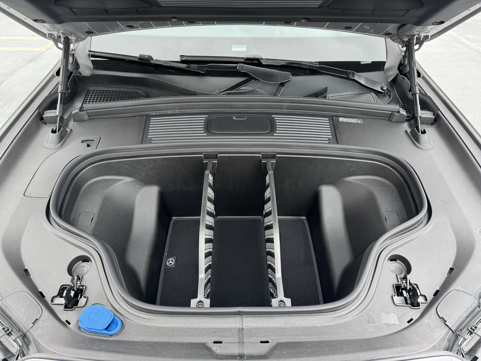 Mercedes-Benz GLC Electric frunk