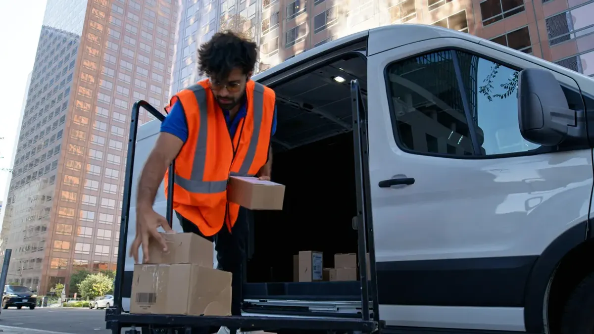 Watch Smarter Last-Mile Strategies for Same-Day Consumers