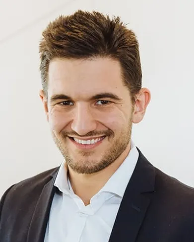 Professional photo of Elad Walach