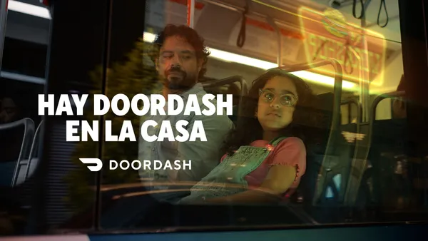 DoorDash campaign imagery for "Hay Comida En La Casa."