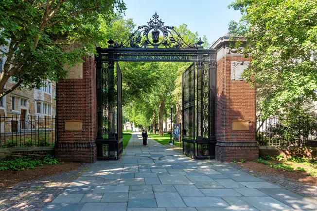 Yale School of Medicine building