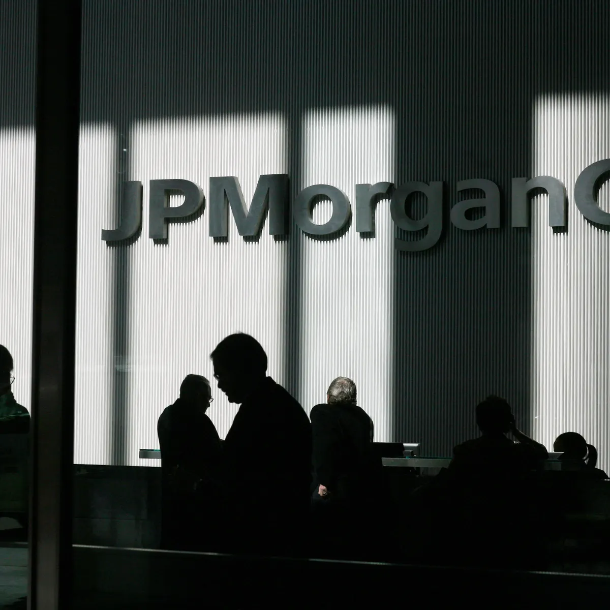 JPMorgan plans to launch digital bank in Germany by 2025: report | Banking  Dive