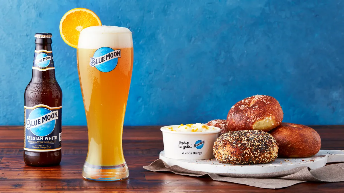 Blue Moon, bagel, cream cheese