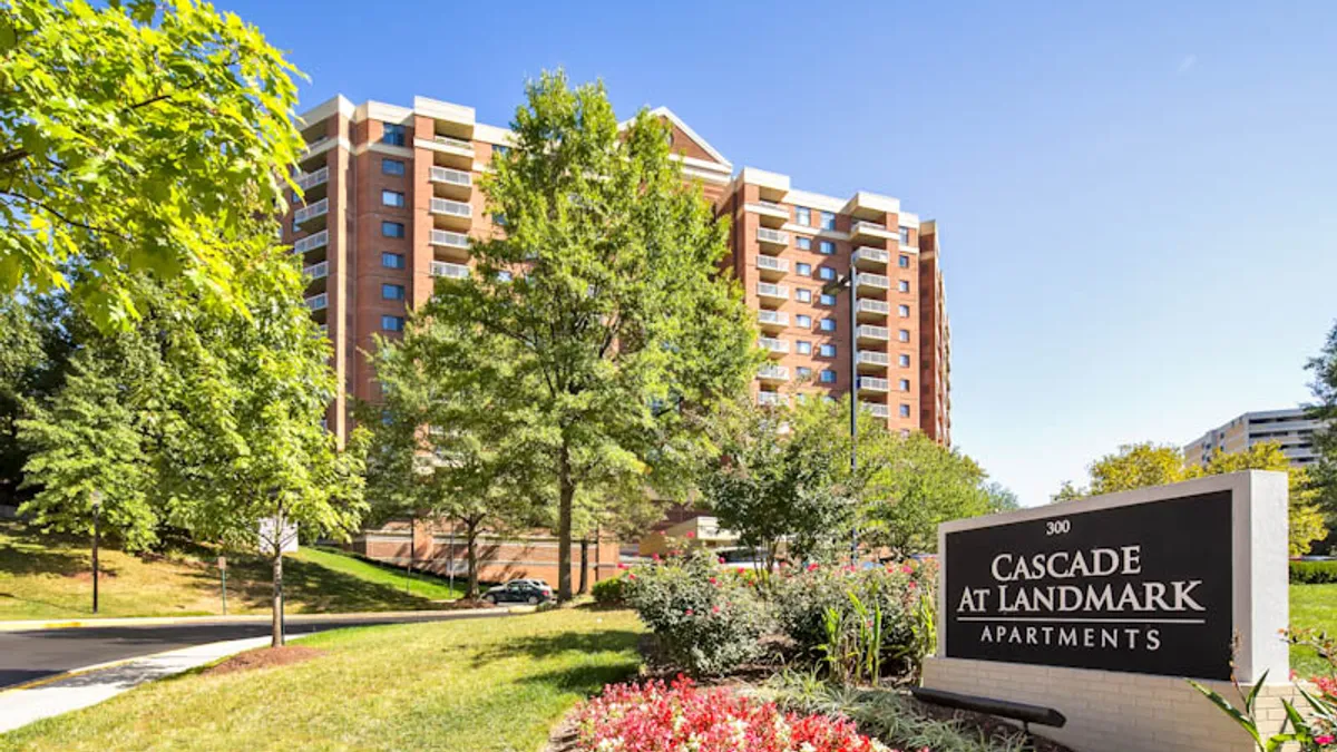 Cascade at Landmark, WashREIT