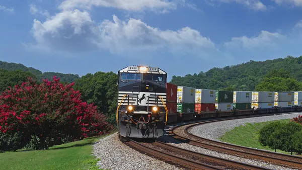 Norfolk Southern intermodal JB Hunt