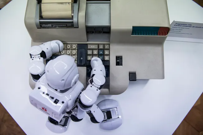 HR teams cautiously experiment with using AI to help set workers’ pay