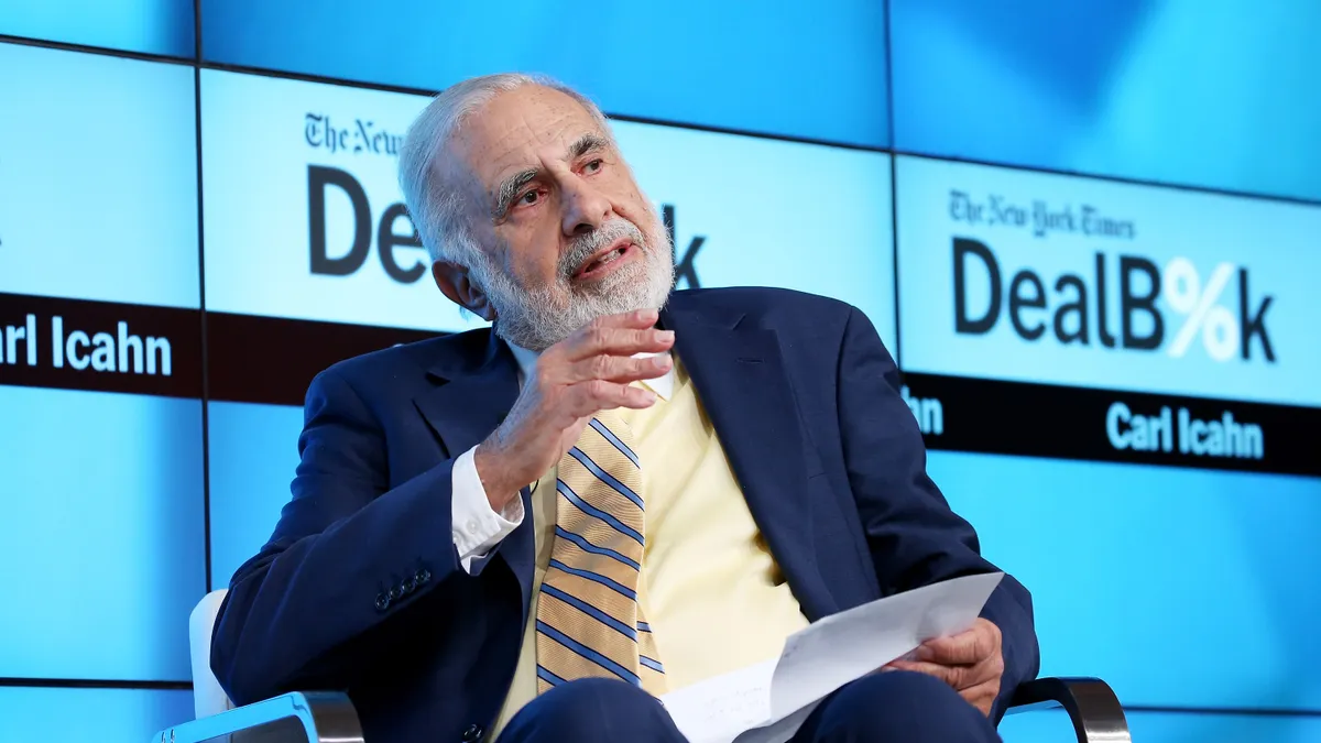 Carl Icahn with a beard in 2015