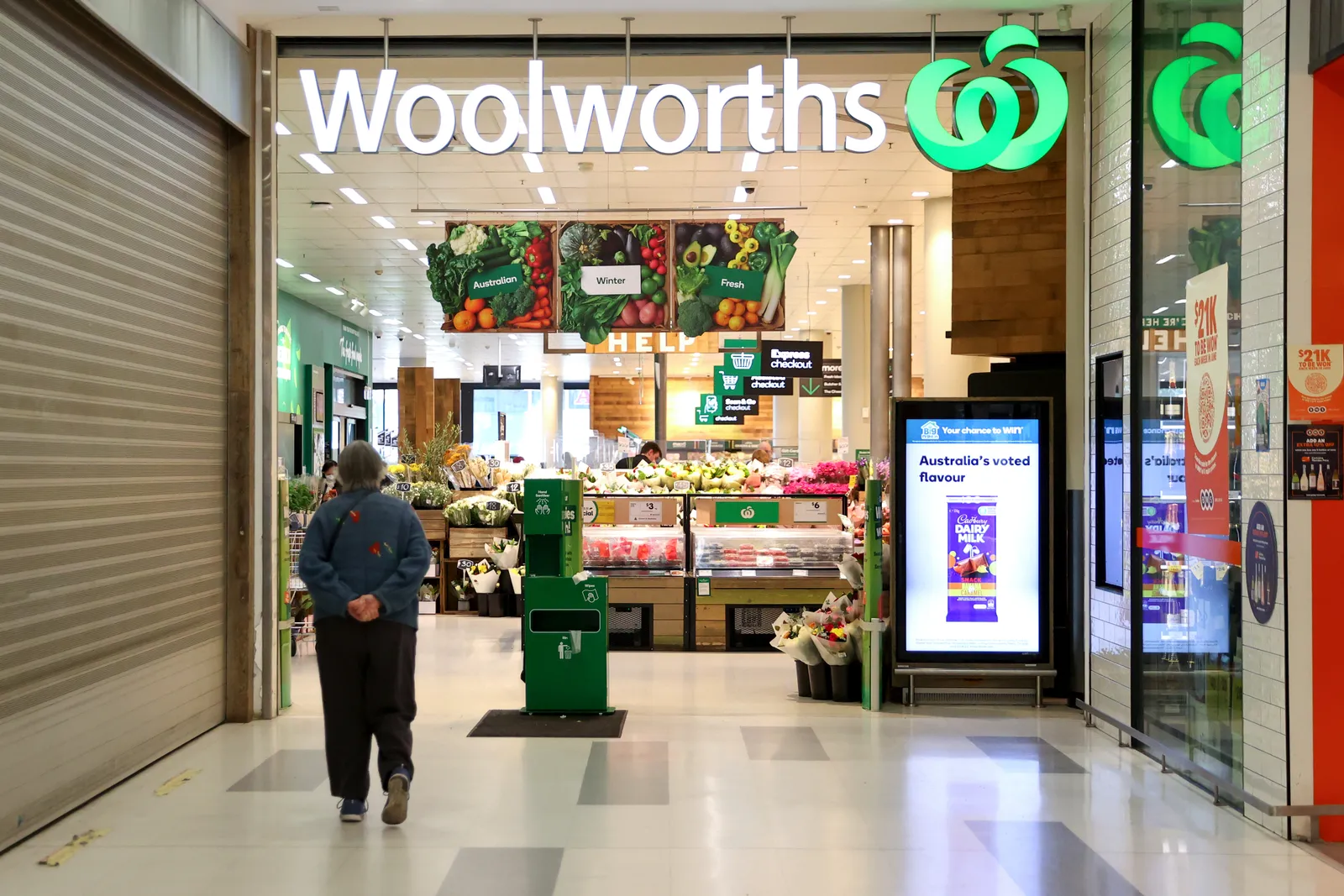 Entrance to Woolworths store