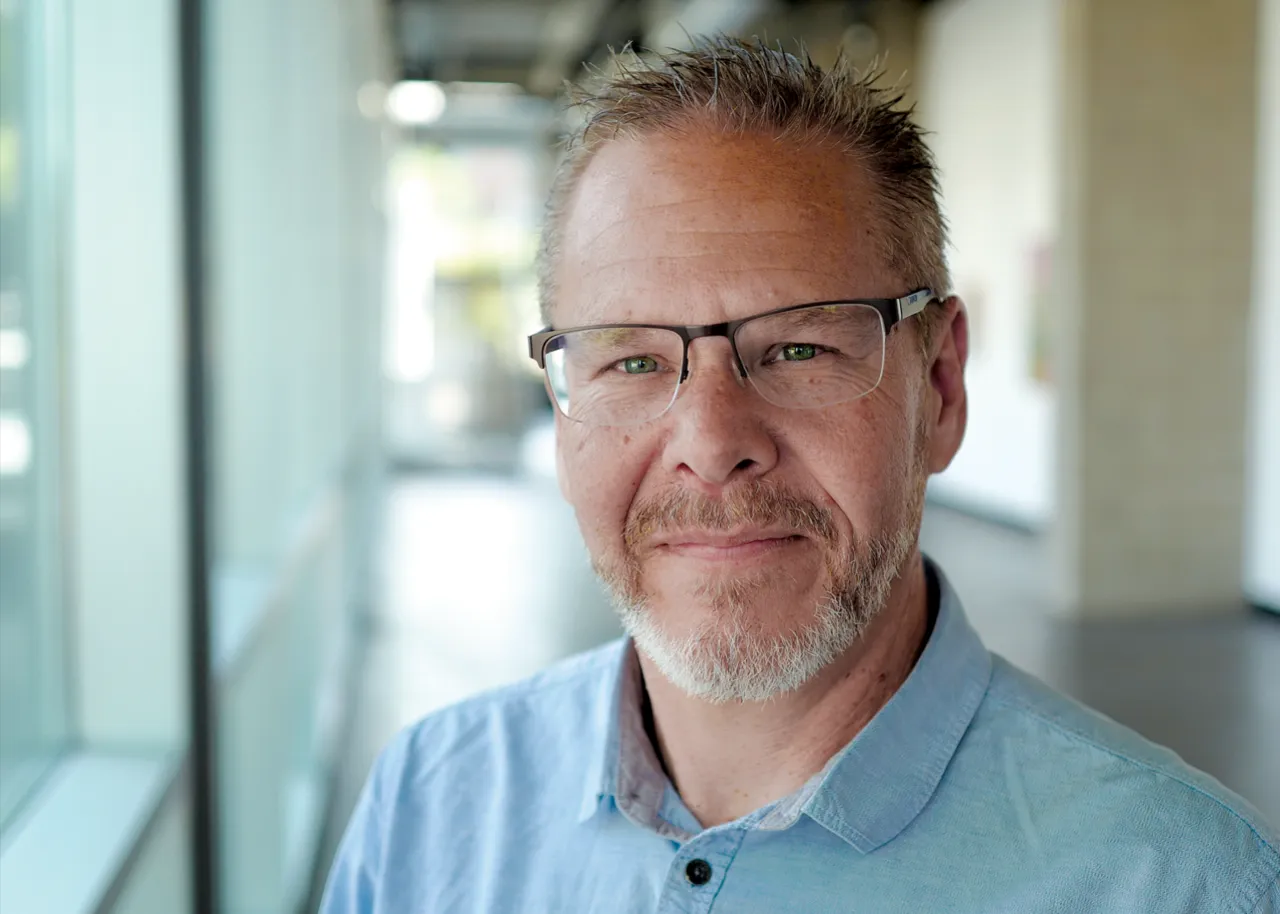 This is a headshot of educator, teacher trainer and author Jay Schroder.