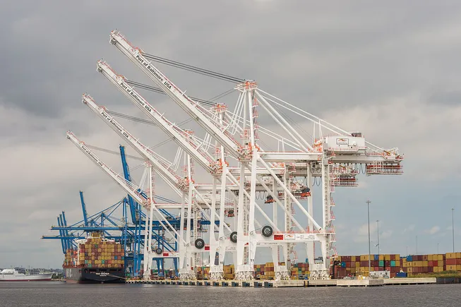 Truck drivers may refuse to enter terminal at Port of Baltimore ...