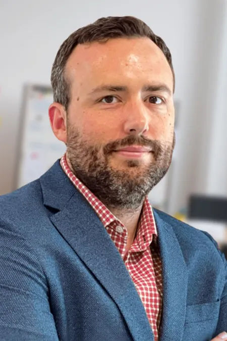 Jonathan McElhannon, senior manager, EY