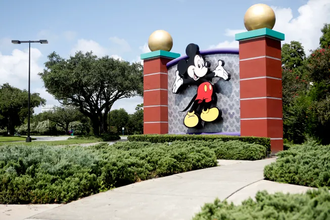 Disney and Snapchat Partner for AR Lens Ahead of Latest ‘Avatar’ Release