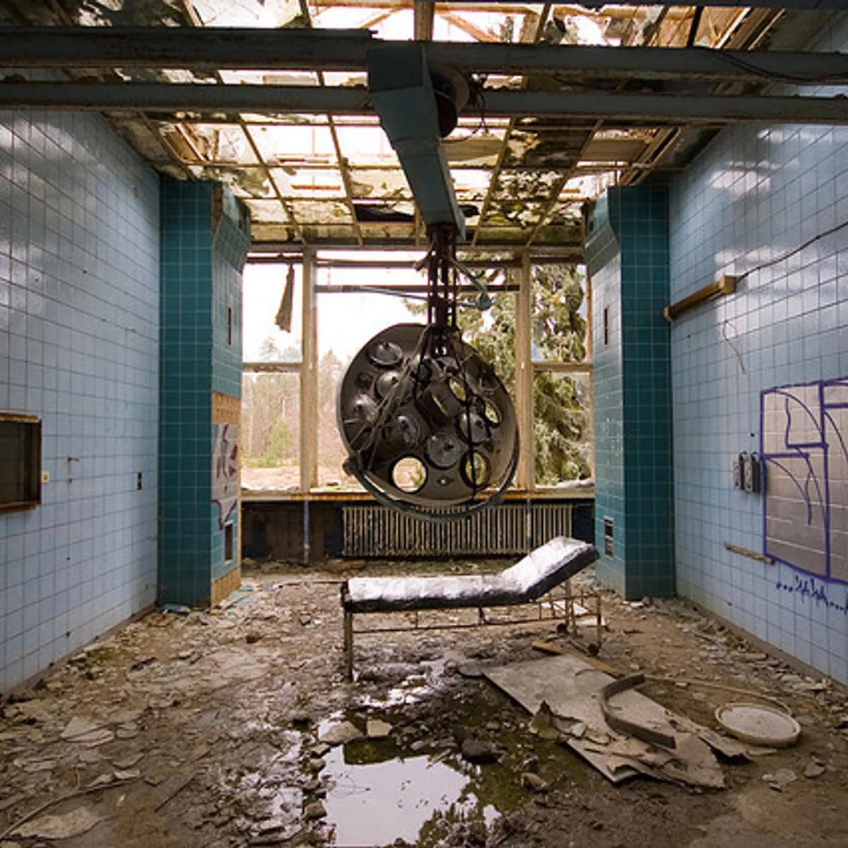 5 incredible abandoned hospitals | Healthcare Dive, image size:1200x1200