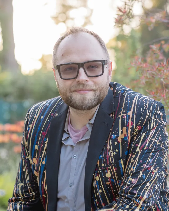 A headshot of Henning Roedel
