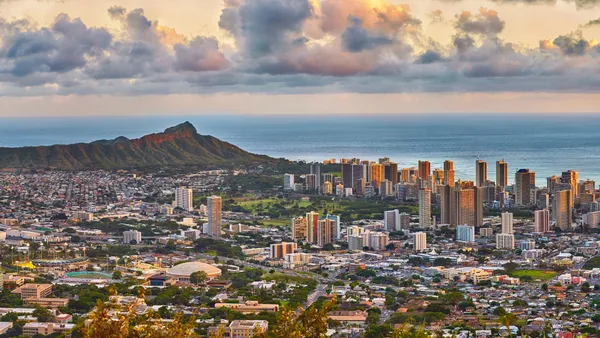 A panoramic view of Waikiki and Diamond Head from Tantalus lookout in the Puu Ualakaa State Park, Honolulu, Oahu, Hawaii.