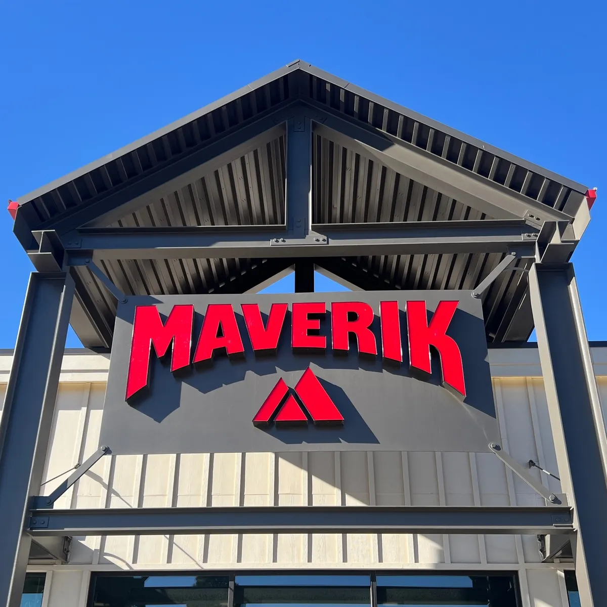 Maverik faces uphill battle to win over Kum & Go's fans | C-Store Dive