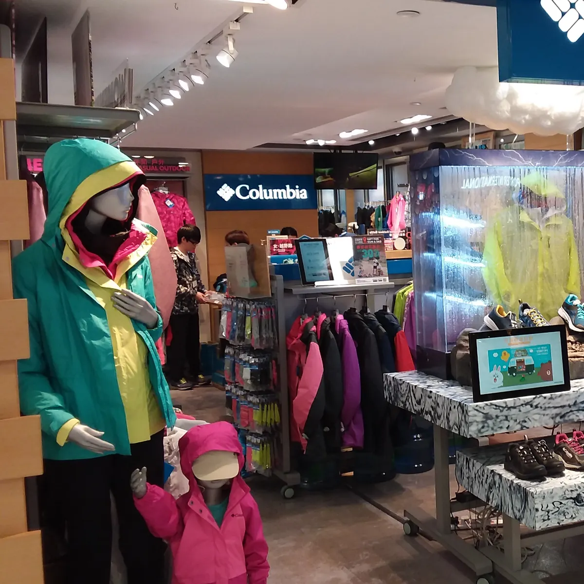 Columbia Sportswear hires SVP of omni-planning and fulfillment 