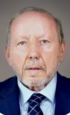 A headshot of Tomás López, former CEO of Sonoco Metal Packaging EMEA.