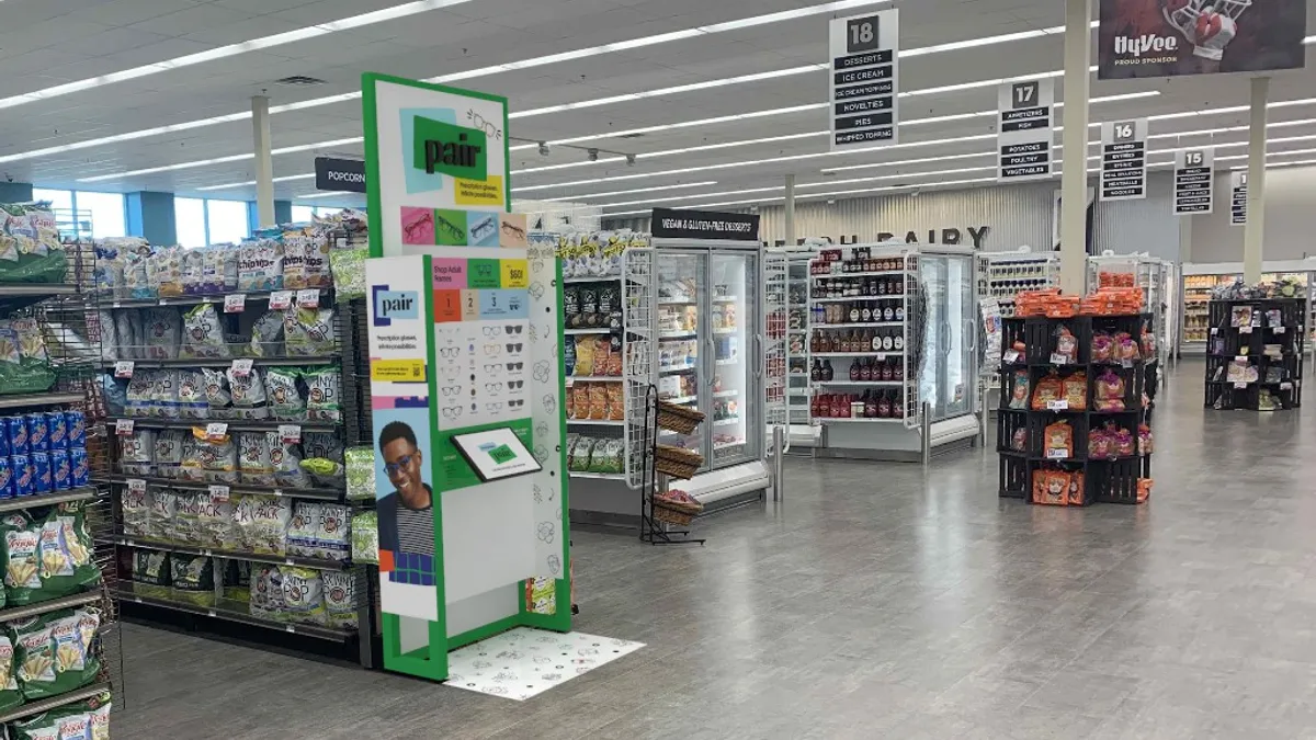 In-store eyewear kiosk