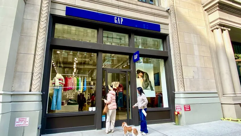 Gap recovery outweighs drag from tariffs, Athleta in Q3