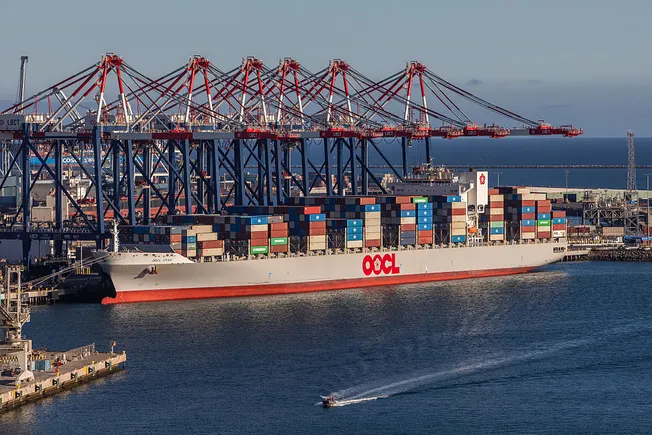 Ocean shipping surcharges spurred by Iran war weigh on contract talks