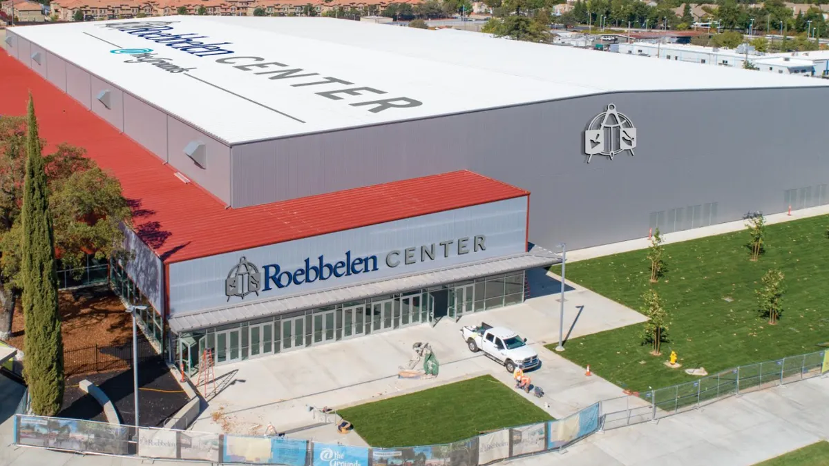 Roebbelen Center