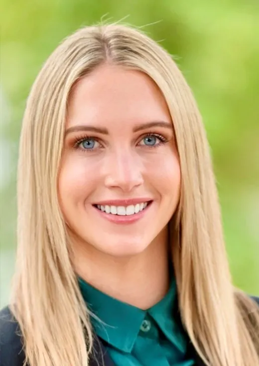A portrait of Felicia Kurz.
