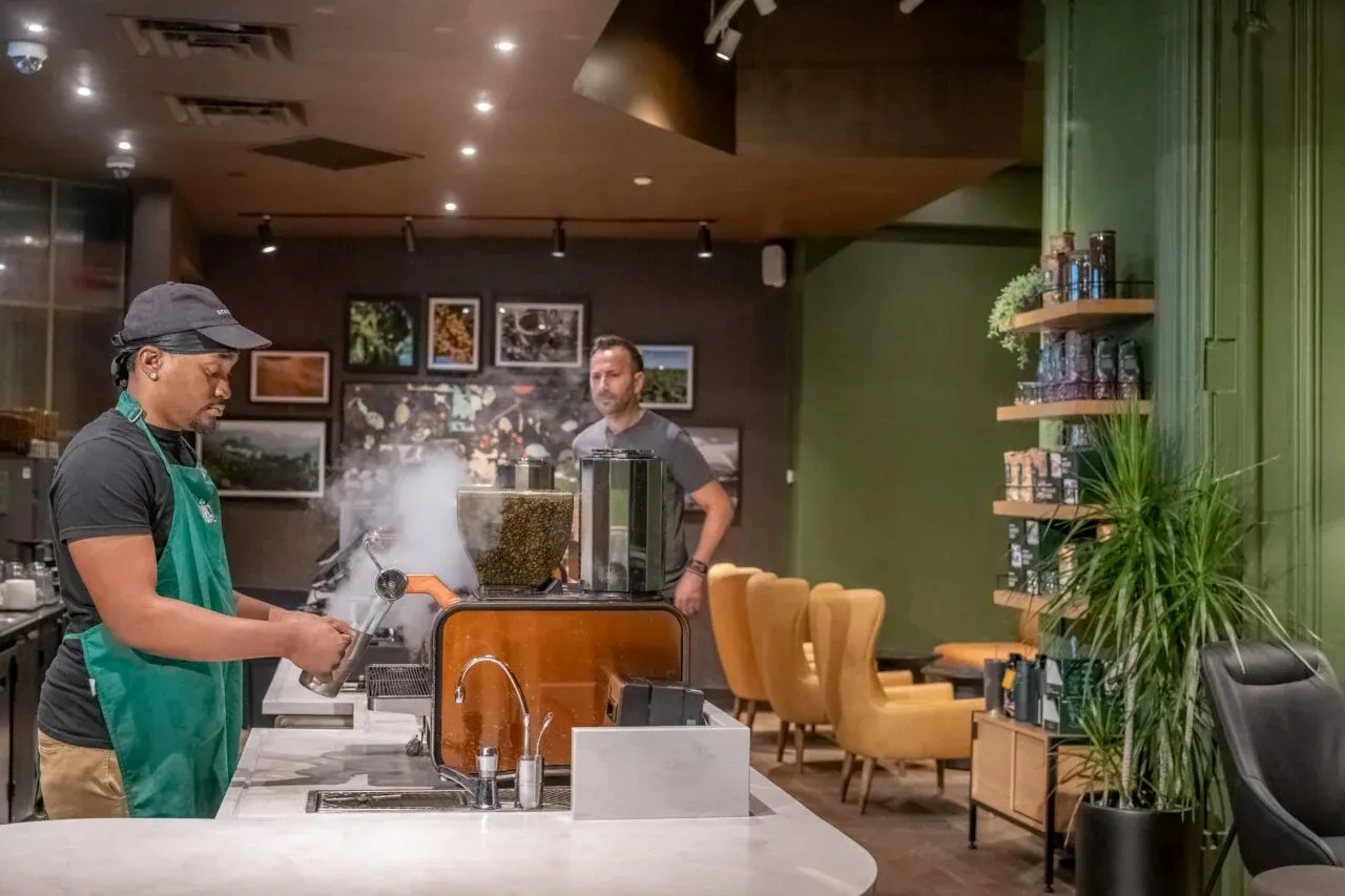 A picture of the interior of a coffeehouse.